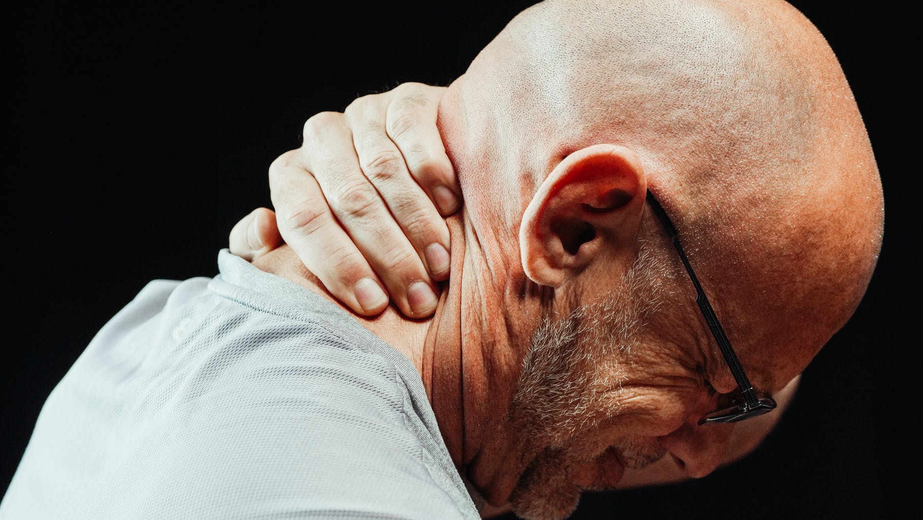 5 Tips For Easing Your Neck Pain